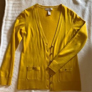 Gold Banana Republic cardigan w/ pockets and coordinated buttons
